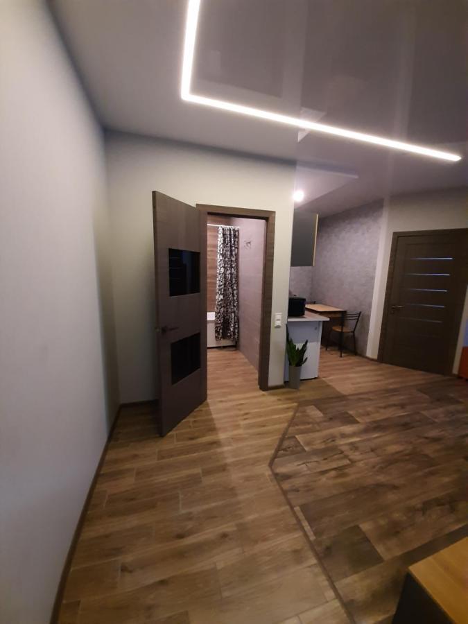 Апартаменты Дворец Спорта Новострой Маршал Kharkiv Exterior photo